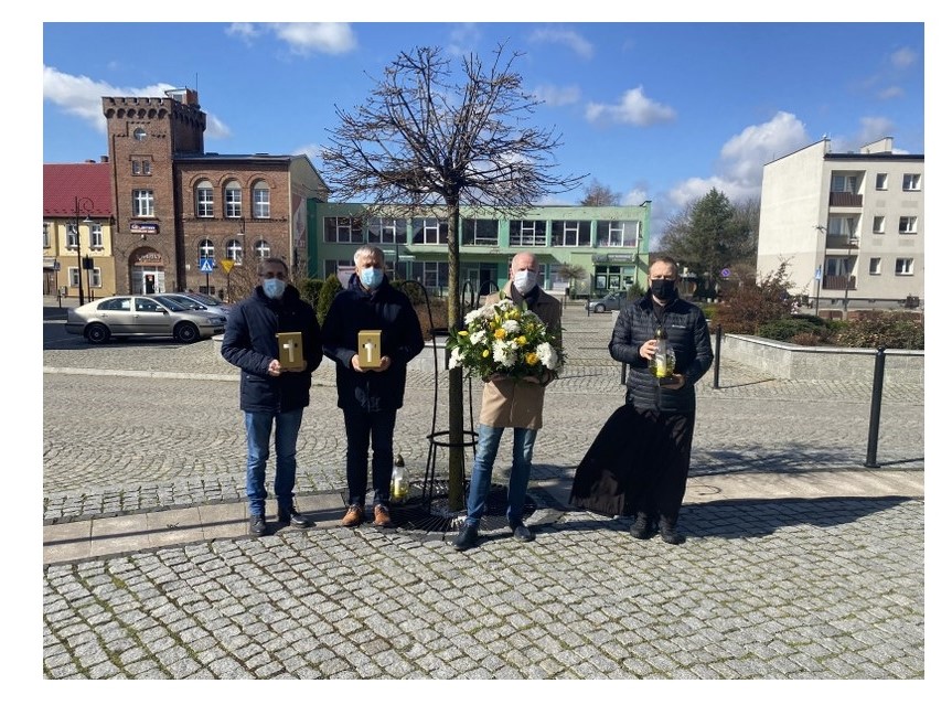 Od lewej: Prezes ZGM Tadeusz Chruściel, Zastępca Burmistrza Robert Zborowski, Burmistrz Barwic Mariusz Kieling, ks. Proboszcz Adam Paź
