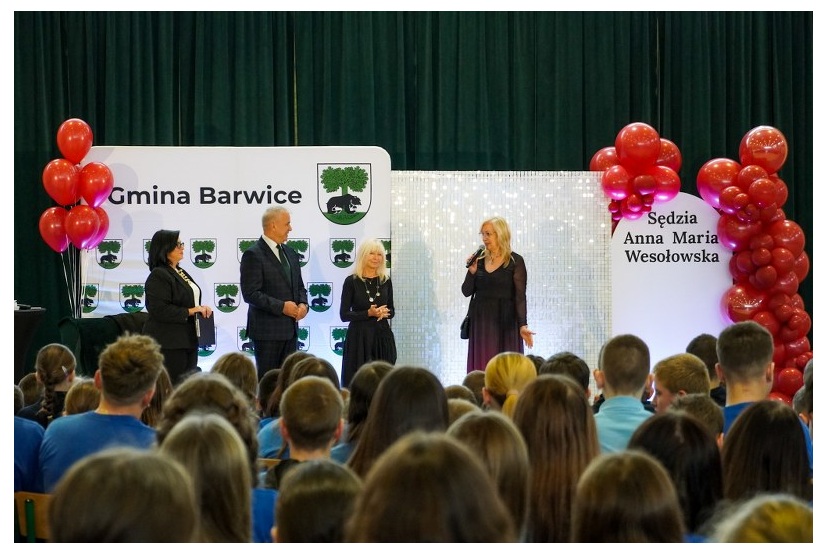 Spotkanie z sędzią Anną Marią Wesołowską w Barwicach i Starym Chwalimiu