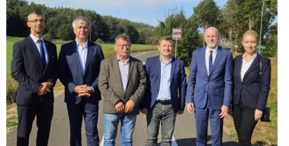 zdjęcie z otwarcia ścieżki rowerowej