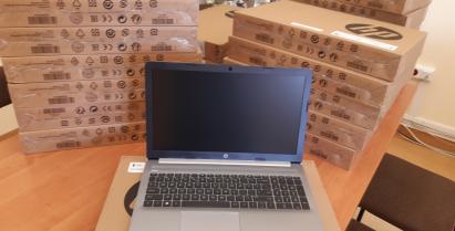 Gmina Barwice zakupiła laptopy dla potrzebujących uczniów