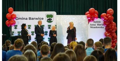 Spotkanie z sędzią Anną Marią Wesołowską w Barwicach i Starym Chwalimiu