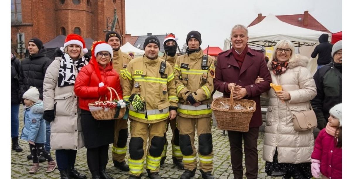 Kiermasz Świąteczny i V Konwój Strażacki w Barwicach – wyjątkowy dzień pełen świątecznej energii