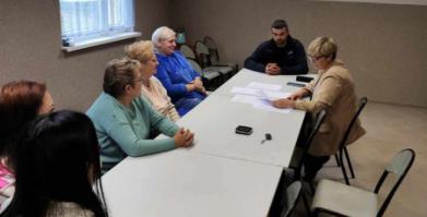 zdjęcie ze spotkania organizacyjnego w sprawie realizacji projektu w sołectwie Stary Grabiąż