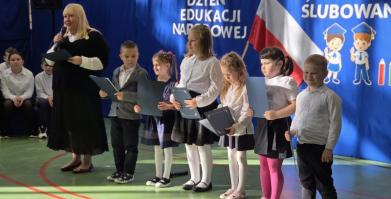 Ślubowanie kl. I i Dzień Edukacji Narodowej w Starym Chwalimiu