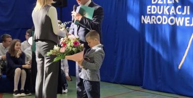 Ślubowanie kl. I i Dzień Edukacji Narodowej w Starym Chwalimiu