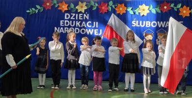Ślubowanie kl. I i Dzień Edukacji Narodowej w Starym Chwalimiu