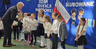 Ślubowanie kl. I i Dzień Edukacji Narodowej w Starym Chwalimiu