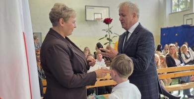 Ślubowanie kl. I i Dzień Edukacji Narodowej w Starym Chwalimiu
