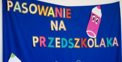 Pasowanie przedszkolaków w Szkole Podstawowej w Starym Chwalimiu