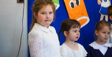 Pasowanie przedszkolaków w Szkole Podstawowej w Starym Chwalimiu