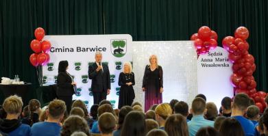 Spotkanie z sędzią Anną Marią Wesołowską w Barwicach i Starym Chwalimiu