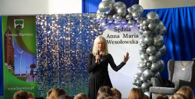 Spotkanie z sędzią Anną Marią Wesołowską w Barwicach i Starym Chwalimiu