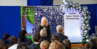 Spotkanie z sędzią Anną Marią Wesołowską w Barwicach i Starym Chwalimiu