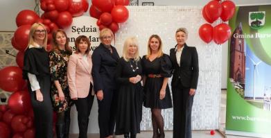 Szkolenie służb pomocowych z udziałem sędzi Anny Marii Wesołowskiej w Dworze Pomorskim w Luboradzy