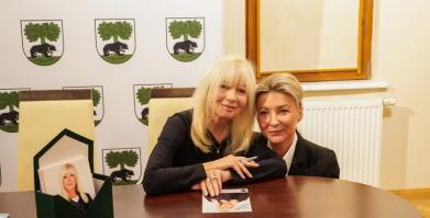 Szkolenie służb pomocowych z udziałem sędzi Anny Marii Wesołowskiej w Dworze Pomorskim w Luboradzy