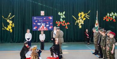 Uroczyste obchody 107. rocznicy odzyskania niepodległości w szkołach