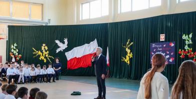 Uroczyste obchody 107. rocznicy odzyskania niepodległości w szkołach