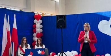 Uroczyste obchody 107. rocznicy odzyskania niepodległości w szkołach