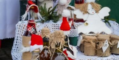 Kiermasz Świąteczny i V Konwój Strażacki w Barwicach – wyjątkowy 6 grudnia 2025r.