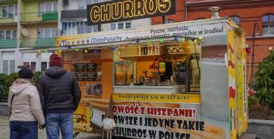 Kiermasz Świąteczny i V Konwój Strażacki w Barwicach – wyjątkowy 6 grudnia 2025r.