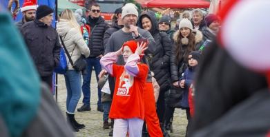 Kiermasz Świąteczny i V Konwój Strażacki w Barwicach – wyjątkowy 6 grudnia 2025r.