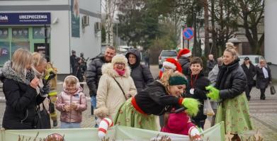 Kiermasz Świąteczny i V Konwój Strażacki w Barwicach – wyjątkowy 6 grudnia 2025r.