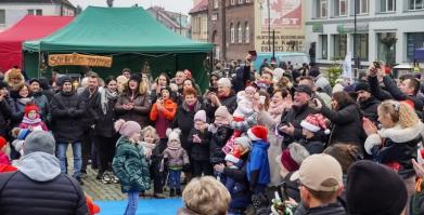 Kiermasz Świąteczny i V Konwój Strażacki w Barwicach – wyjątkowy 6 grudnia 2025r.