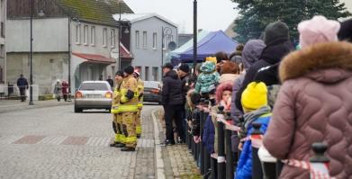 Kiermasz Świąteczny i V Konwój Strażacki w Barwicach – wyjątkowy 6 grudnia 2025r.