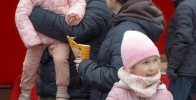 Kiermasz Świąteczny i V Konwój Strażacki w Barwicach – wyjątkowy 6 grudnia 2025r.