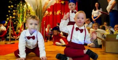 Ślubowanie przedszkolaków w Niepublicznym Przedszkolu Angielsko-Polskim Happy Land w Barwicach