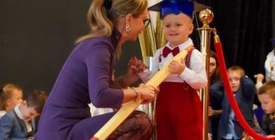 Ślubowanie przedszkolaków w Niepublicznym Przedszkolu Angielsko-Polskim Happy Land w Barwicach
