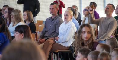 Ślubowanie uczniów klas pierwszych w Szkole Podstawowej w Barwicach