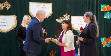 Ślubowanie uczniów klas pierwszych w Szkole Podstawowej w Barwicach