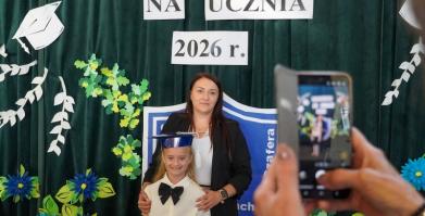 Ślubowanie uczniów klas pierwszych w Szkole Podstawowej w Barwicach